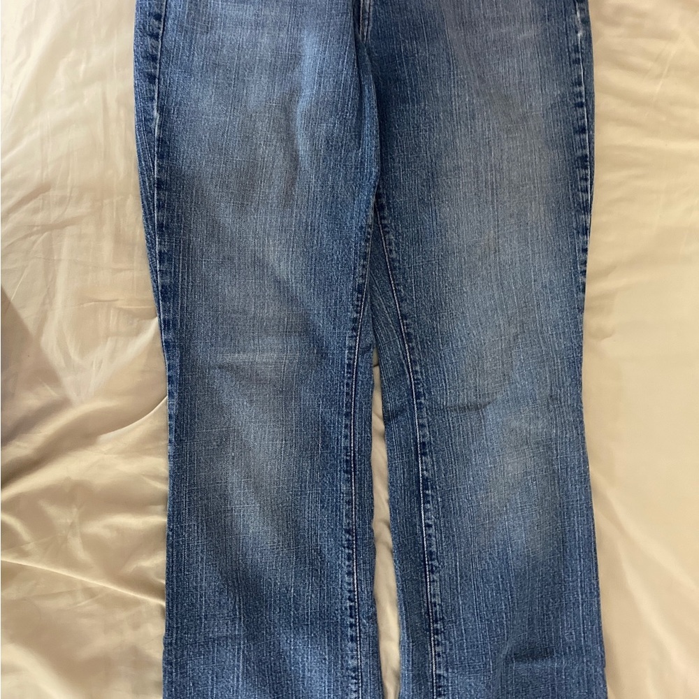 Levis Womens 515 Medium Wash Flat Front Boot Cut Blue Denim Jeans Size 10 M